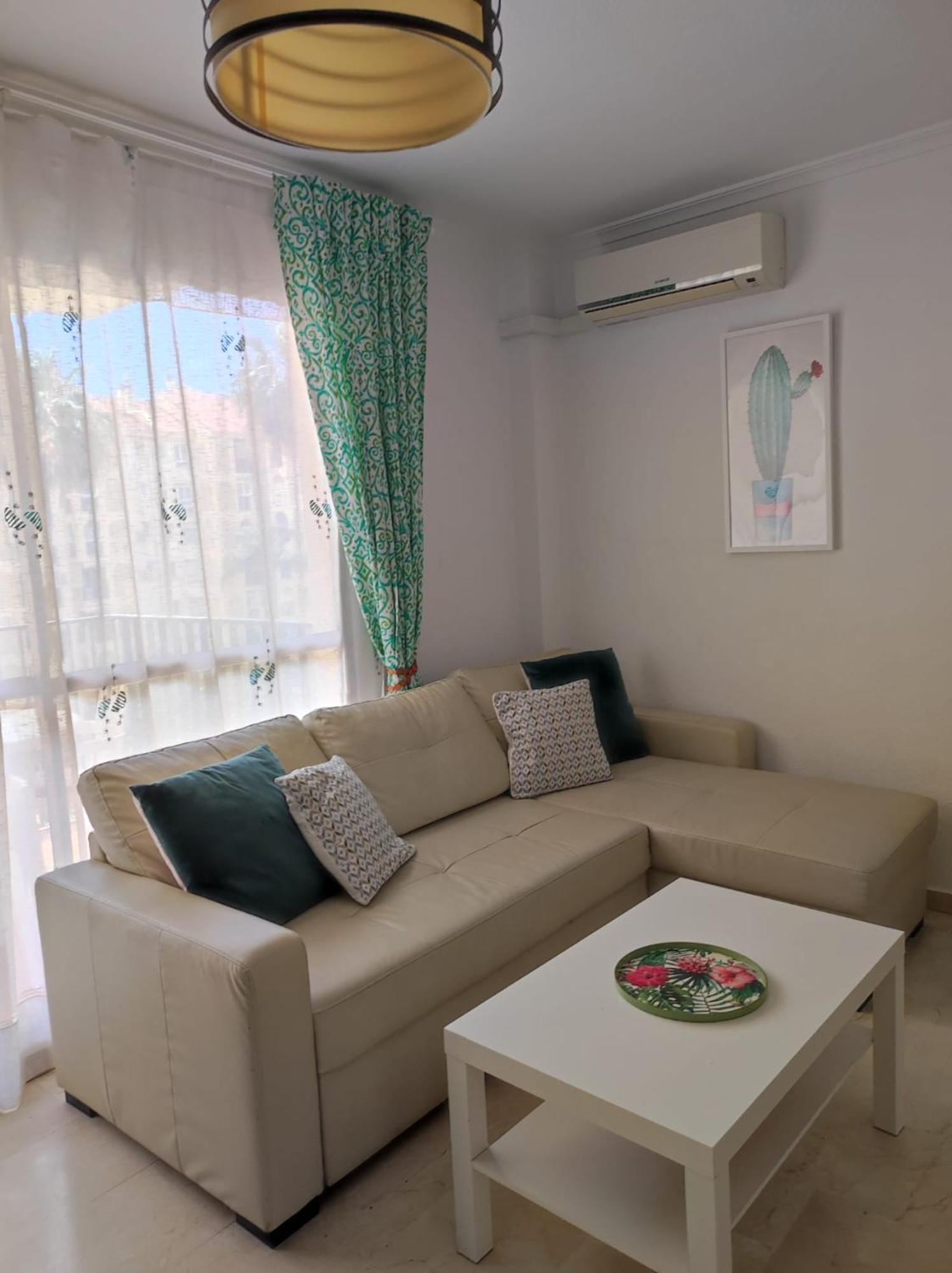 Apartamento Al Lado De La Playa Фуeнхирола Екстериор снимка
